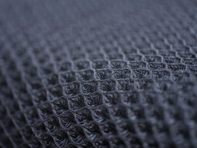How to Clean a Metal Wallet: Aluminum, Steel and Anodised Finishes